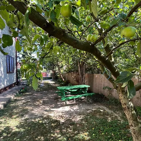 Arnyas Lak بيت للعطل Balatonalmádi